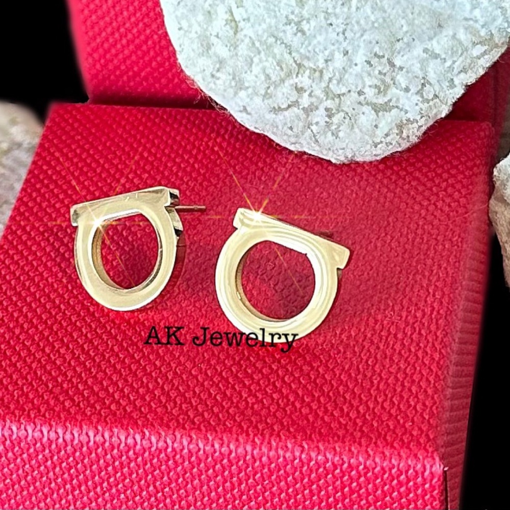 💎LUXURY EARRINGS Gold Plated Stud Pierced Letter Pendant, Medallion